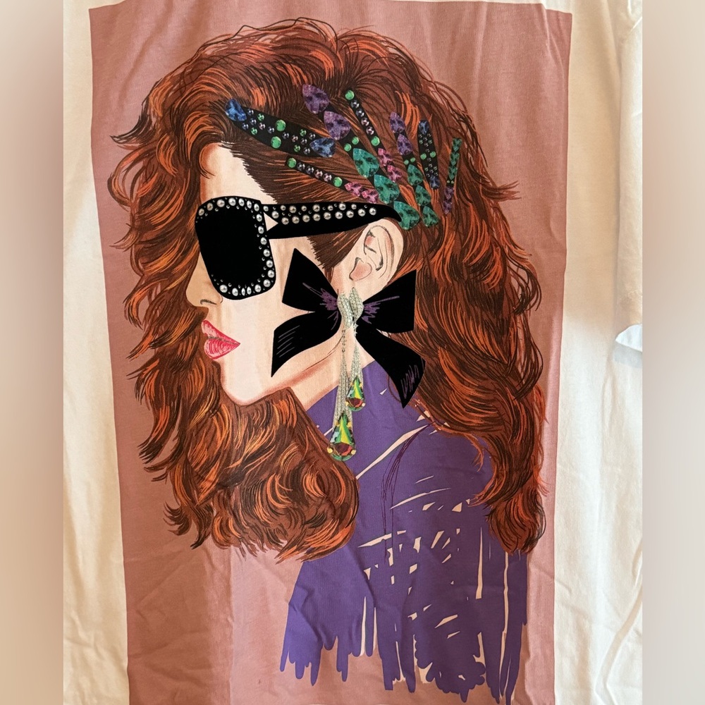 Zara. Velvet  graphic tee. Size:Medium